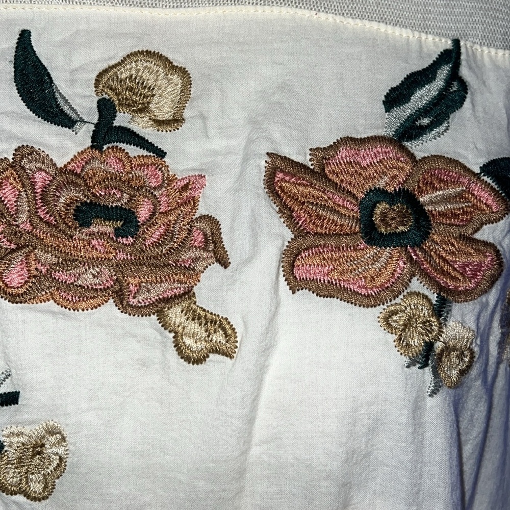 Gimmicks Floral Embroidered Women's Top - Cream and Pink size M - Picture 3 of 8
